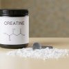 La creatina ya no es solo para atletas. Conoce por quรฉ se ha convertido en un ingrediente clave para innovar en suplementos alimenticios mรกs allรก del rendimiento deportivo.